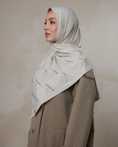 Delphine Hoofddoek, Champagne