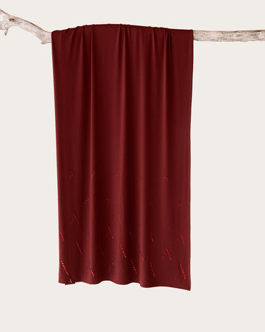 Delphine Hoofddoek, Burgundy