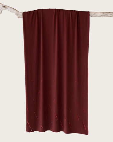 Delphine Hoofddoek, Burgundy